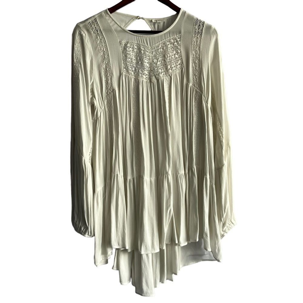 Urban Outfitters En Creme White Crochet Top with Open Back